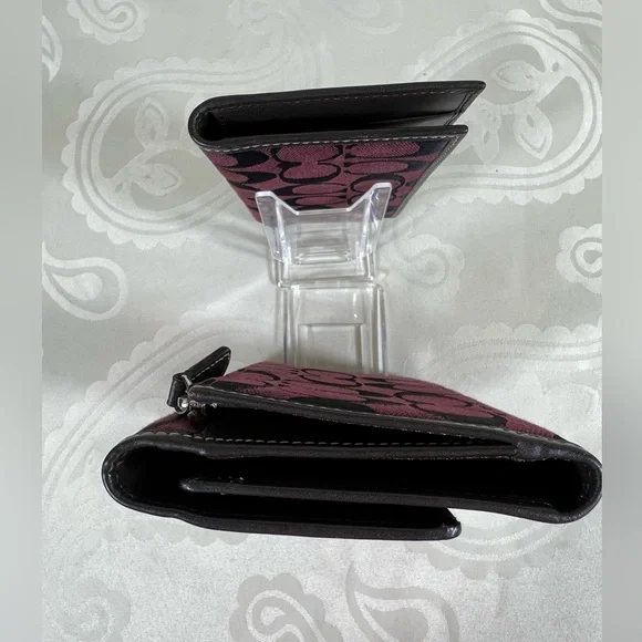 2005: Coach Set in VGUC - Picture 10 of 14